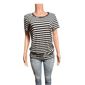 Heart hips Crew neck black striped short sleeve tee t-shirt S